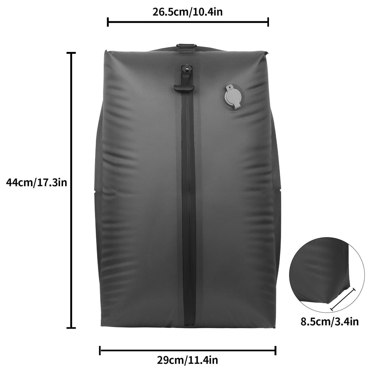 Démonstration de la compression des vêtements dans le sac sous vide VOREN